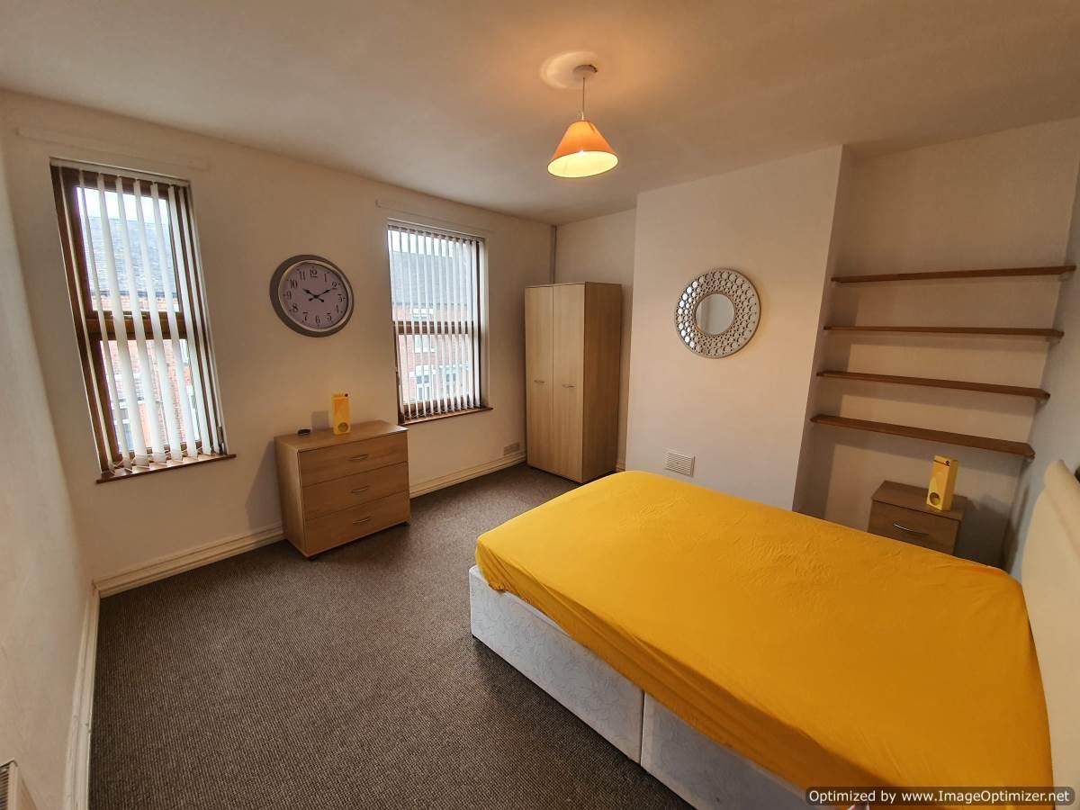 6 bed property in Princes Rd, Cheshire